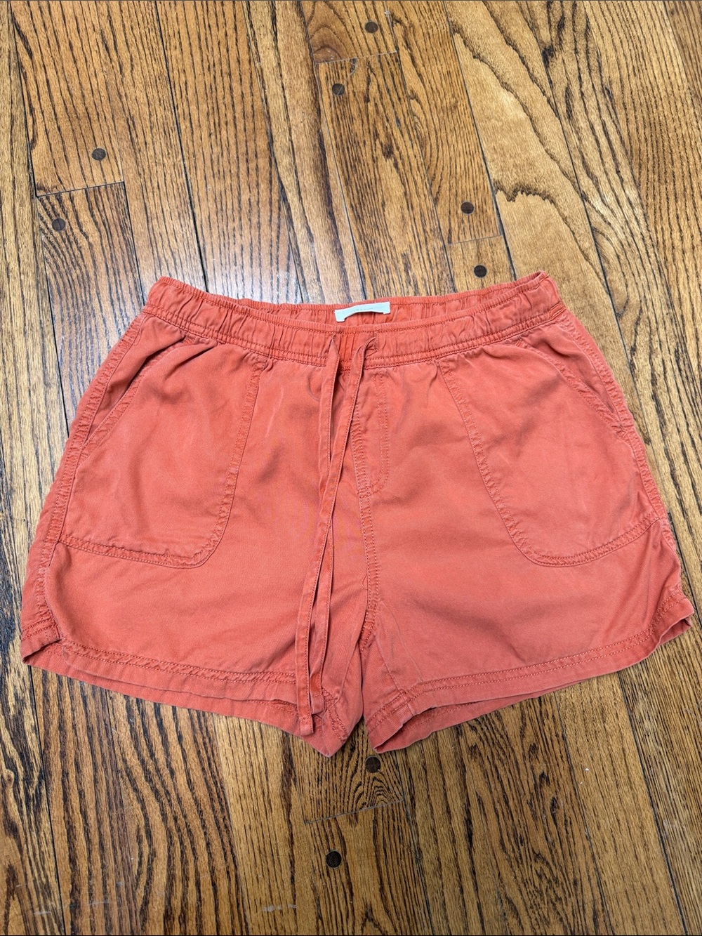 C&C California sz M burnt orange shorts drawstring waist 3 inch